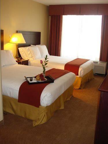 Отель Holiday Inn Express Hotel & Suites - Irving Convention Center - Las Colinas