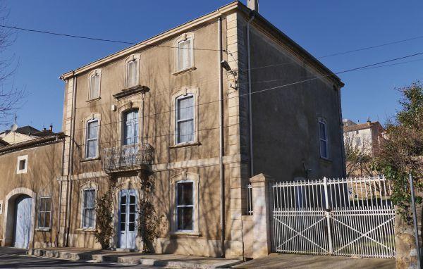 Апартаменты Four-Bedroom Holiday home Lavoir 01