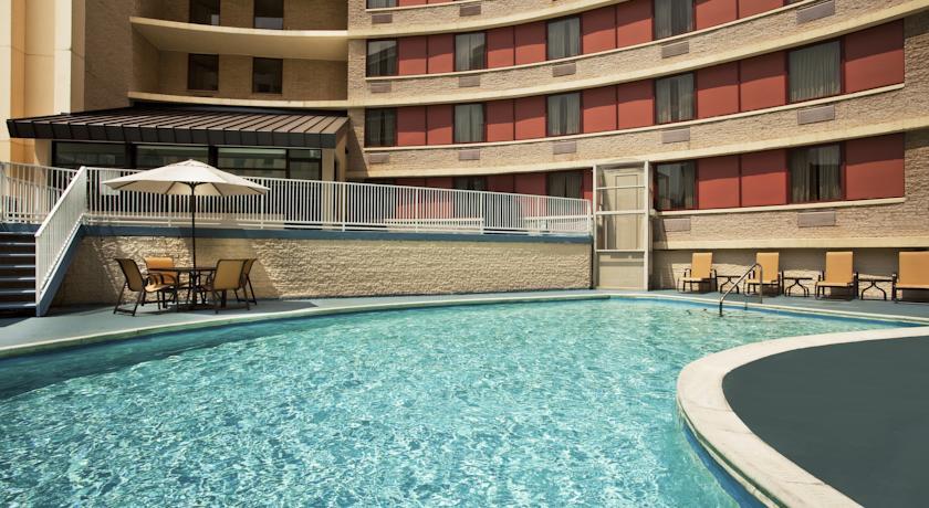 Отель Sheraton Silver Spring Hotel