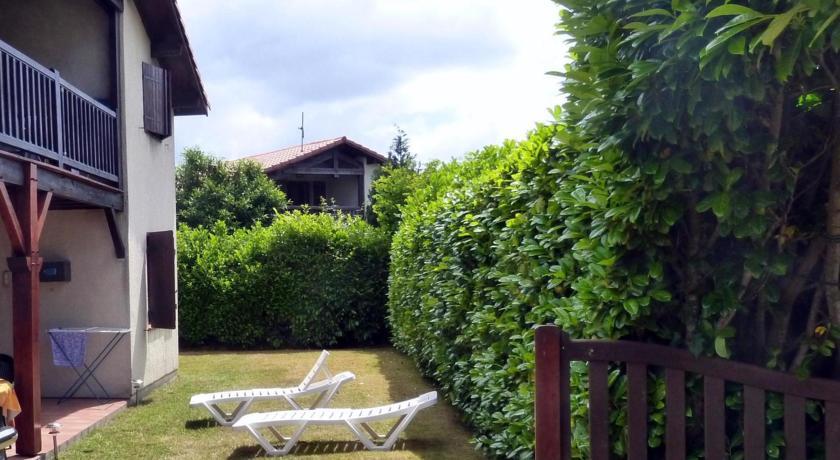 Апартаменты HomeRez  Apartment Hameau du Pin II