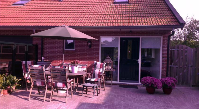 Апартаменты Vakantiehuis "Aan de Zandweg"