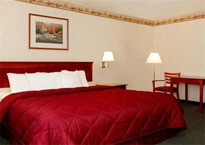 Отель Comfort Inn & Suites Redwood Country