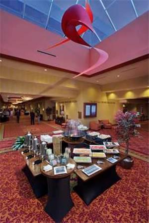Отель Embassy Suites Norman - Hotel and Conference Center
