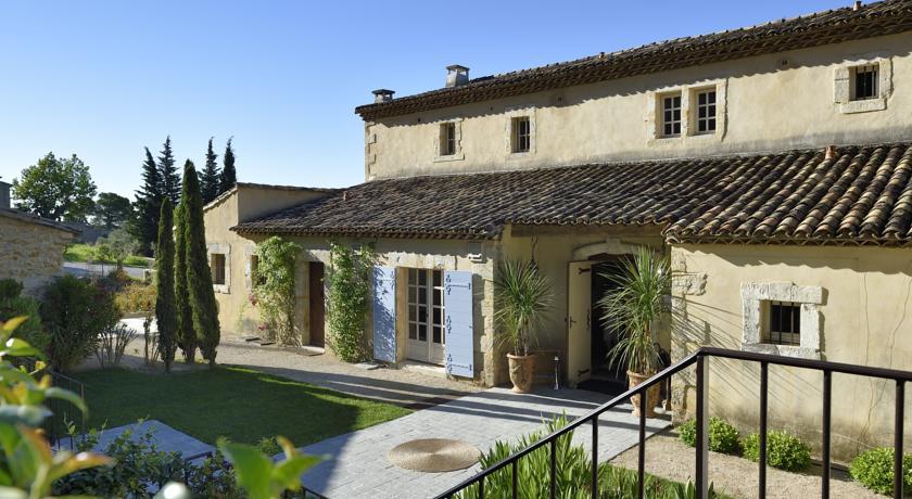 Отель Hameau des Baux