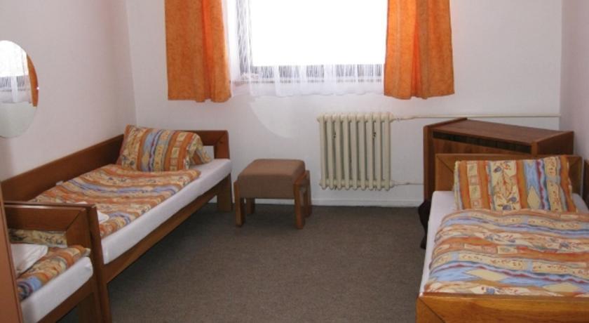 Отель Hotel Vápenka