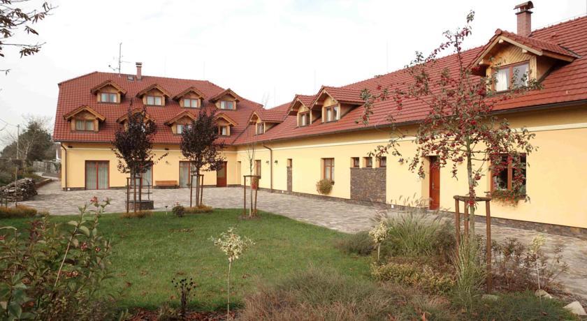 Отель Hotel a restaurace Palfrig
