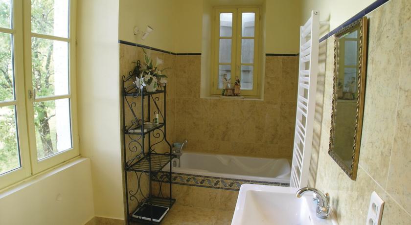 Апартаменты Holiday home Gurat with Outdoor Swimming Pool 388