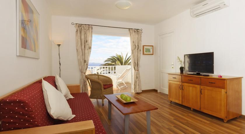 Отель Suite Hotel Alyssa