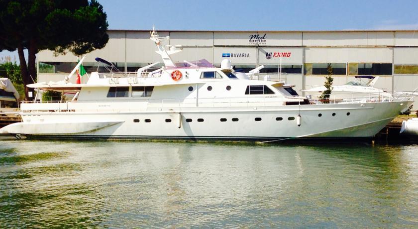Отель Yacht&Breakfast