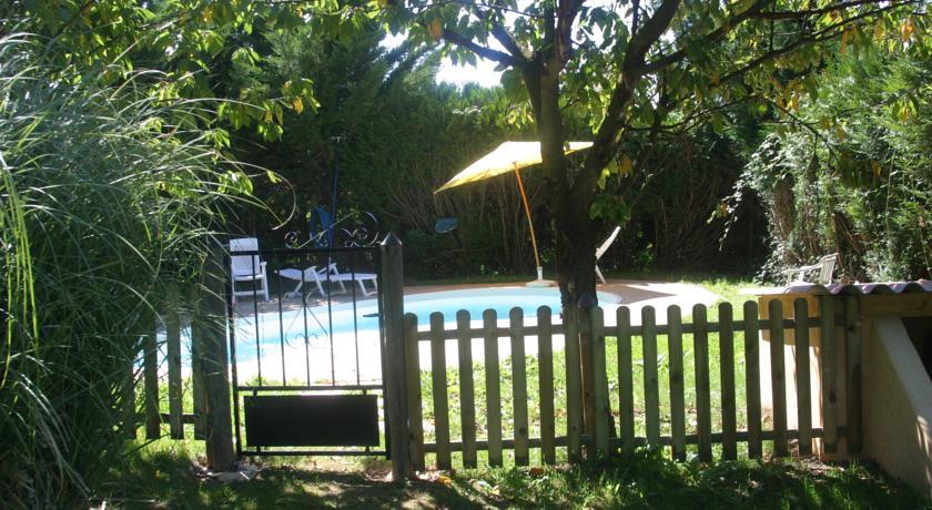 Отель Le Périgord en Calèche