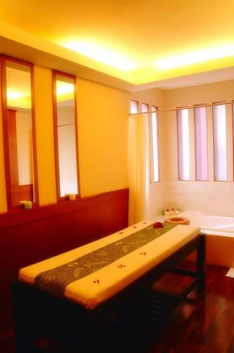 Отель Grand Serela Bandung