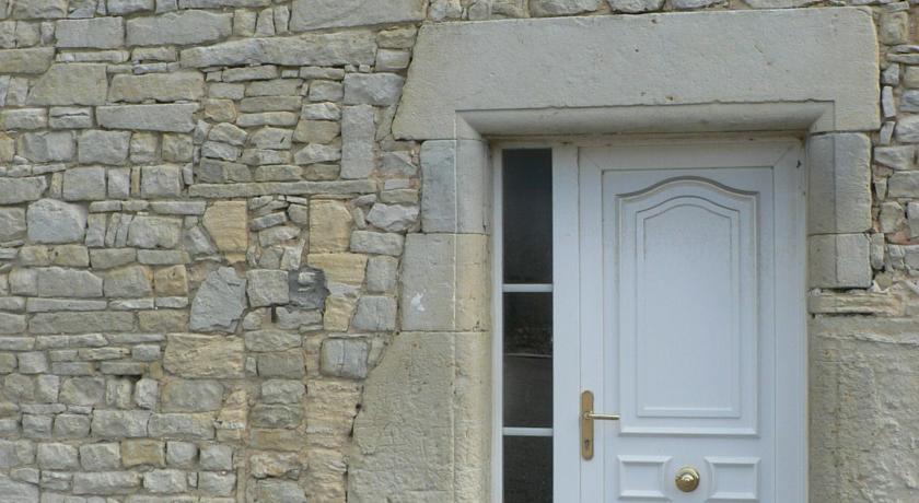 Апартаменты Gite Les Roseaux