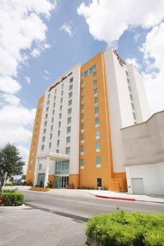Отель Hampton Inn Reynosa / Zona Industrial