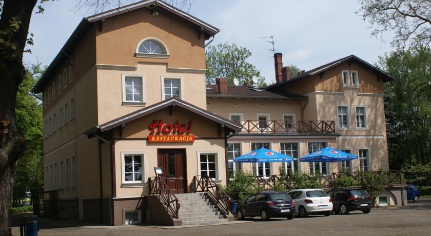 Отель Dworek Brodowo H&R