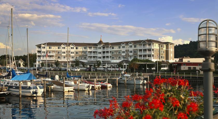 Отель Watkins Glen Harbor Hotel