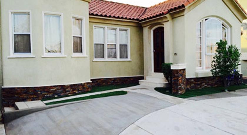 La Brea House