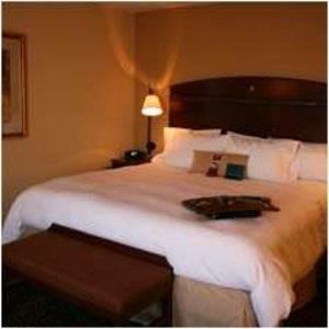 Отель Hampton Inn and Suites Alexandria