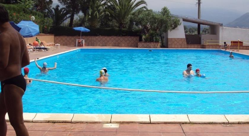 Отель Hotel Agriturist L'Oasi