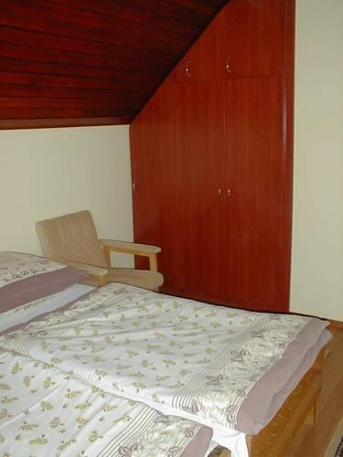 Three-Bedroom Apartment Balatonlelle near Lake
