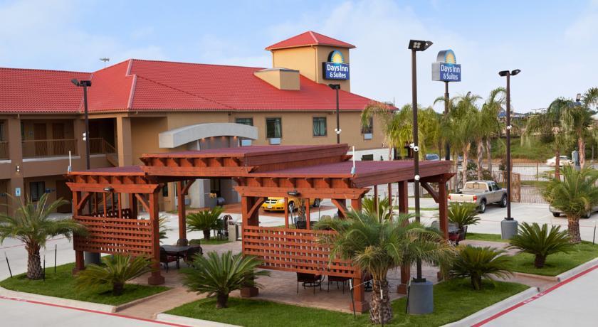 Отель Days Inn & Suites Houston North-Spring