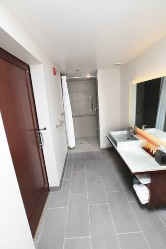 Отель DoubleTree by Hilton Hotel Omaha Southwest