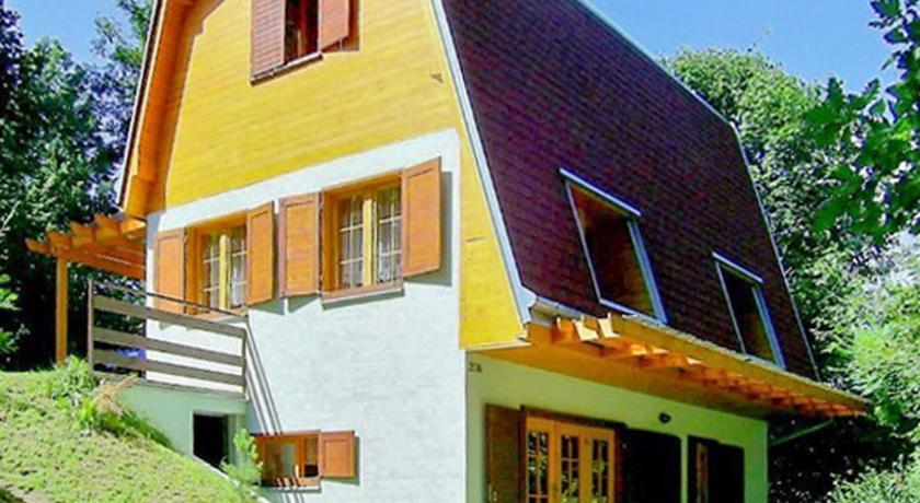 Апартаменты HomeRez  Holiday home Chmelnice