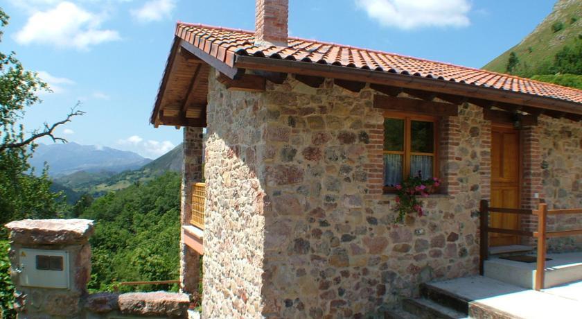 Апартаменты Apartamentos Rurales Vista del Sueve