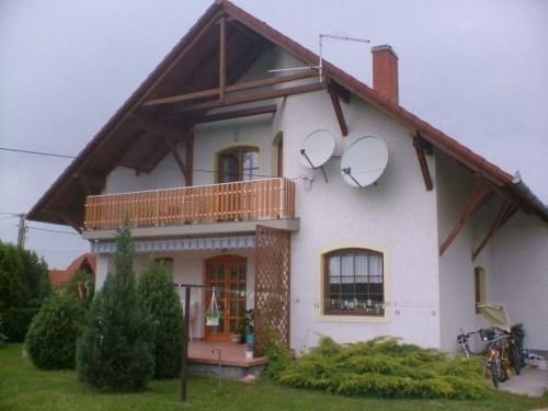 Апартаменты Apartment Balatonmariafurdo 32
