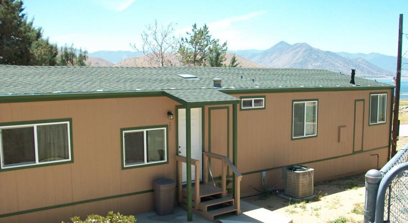 Апартаменты Pelican Landing Holiday Home