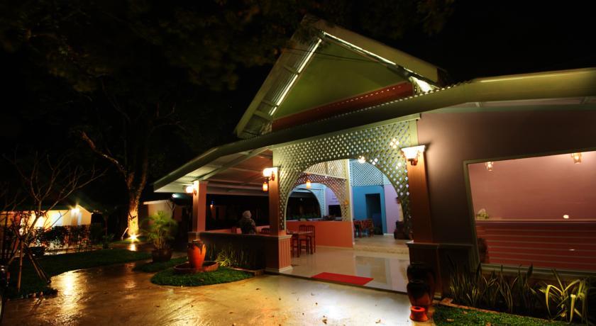 Baan Dahla Resort