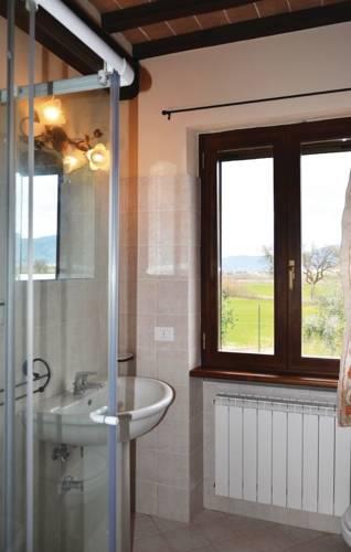 Апартаменты Four-Bedroom Holiday home Camucia with a Fireplace 07