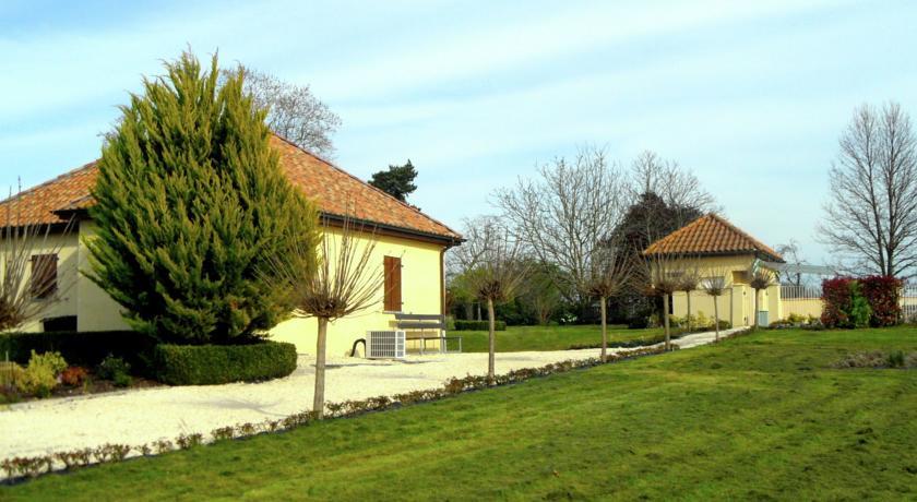 Апартаменты Domaine Le Perrot