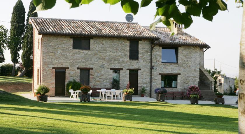 Апартаменты Casale I Larici