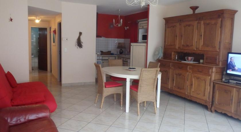 Апартаменты Le Moulin des Prés