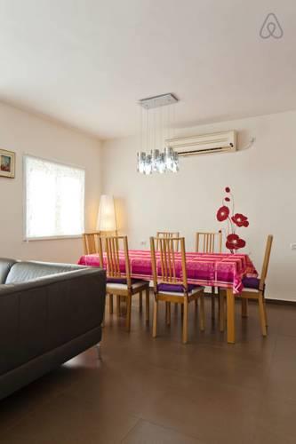 Апартаменты Raanana Boutique Apartment Tulipe