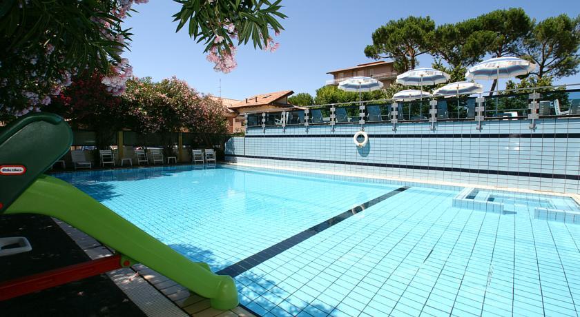 Отель Hotel Antares