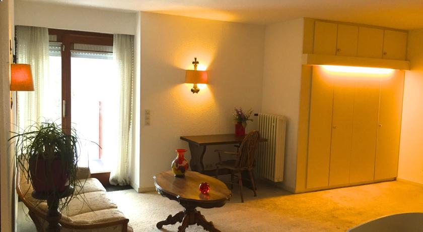 B&B Excellent