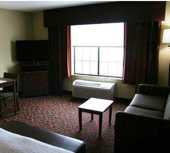 Отель Hampton Inn & Suites Watertown