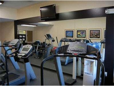 Отель Hampton Inn & Suites Jackson Coliseum