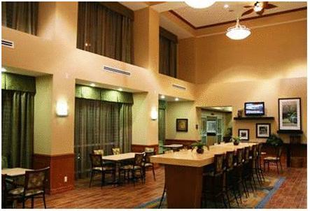 Отель Hampton Inn Alice