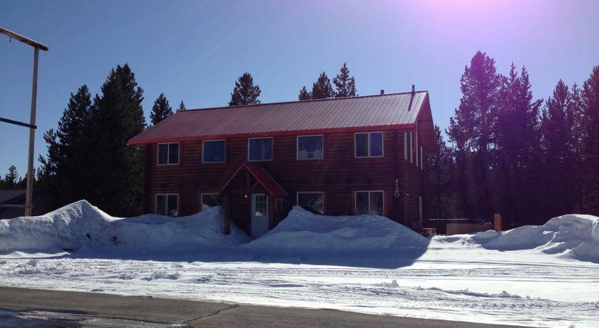 Апартаменты Sportsman's Cabin