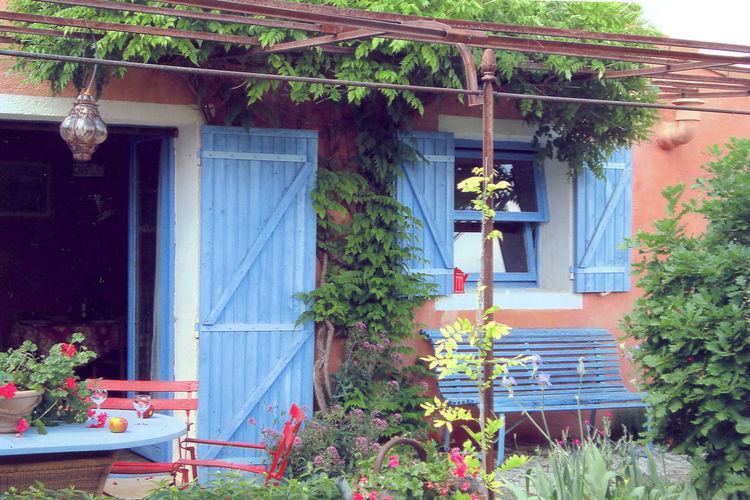 Апартаменты Holiday home Simiane-La-Rotonde