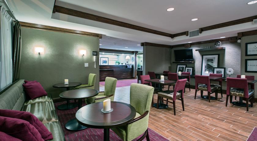 Отель Hampton Inn Mattoon