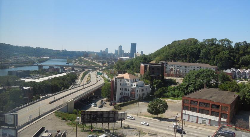 Отель Hampton Inn Pittsburgh University Center