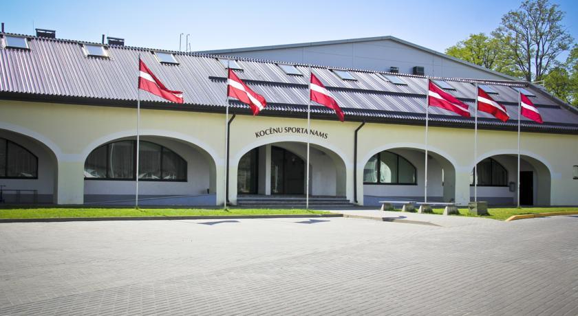 Хостел Kocēnu sporta nama hostelis