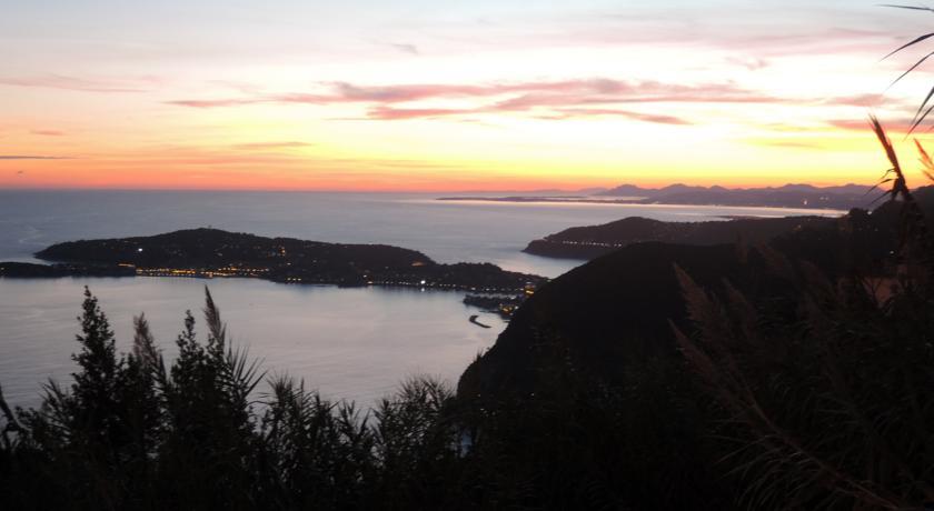 Апартаменты Overlooking Monte Carlo - Eze