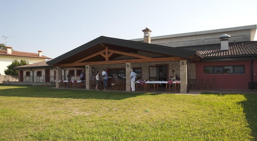 Отель Agriturismo Alla Pietra Bianca