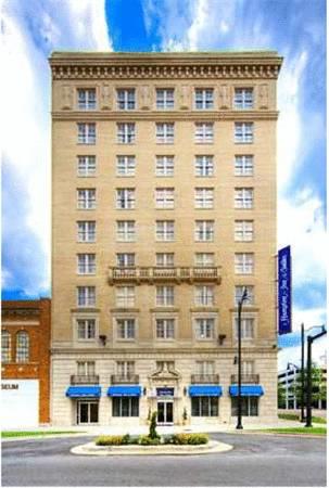 Отель Hampton Inn & Suites Montgomery-Downtown