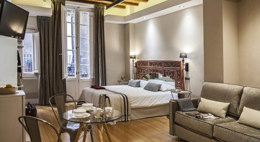 AinB Plaza Catalunya apartments