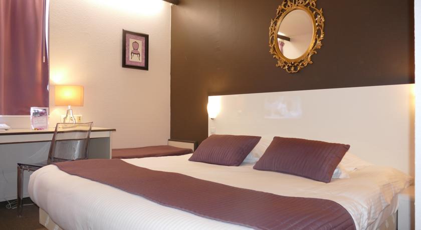 Отель Hôtel du Grand Cerf